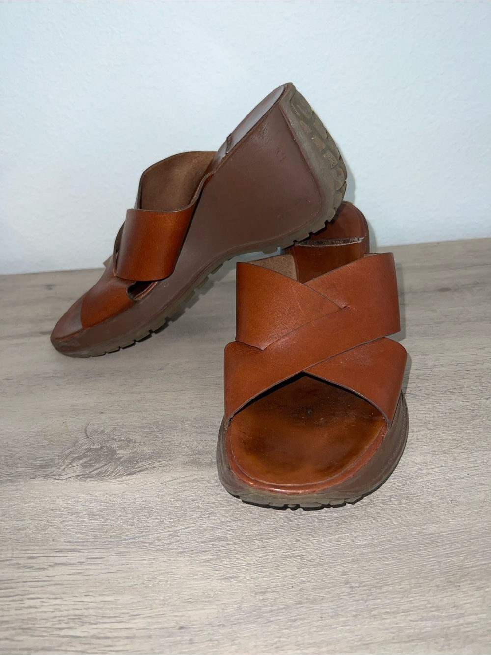 Metoo Women’s Brown Leather Crisscross Slide Wedge Sandals